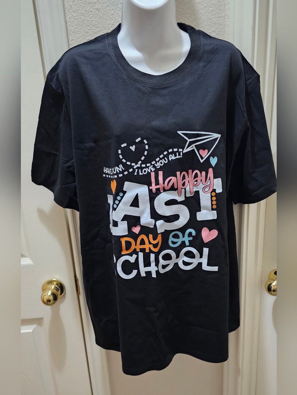 Happy Last Day of School Graphic Tee Black Size Adult XL NWOT - Picture 2 of 9